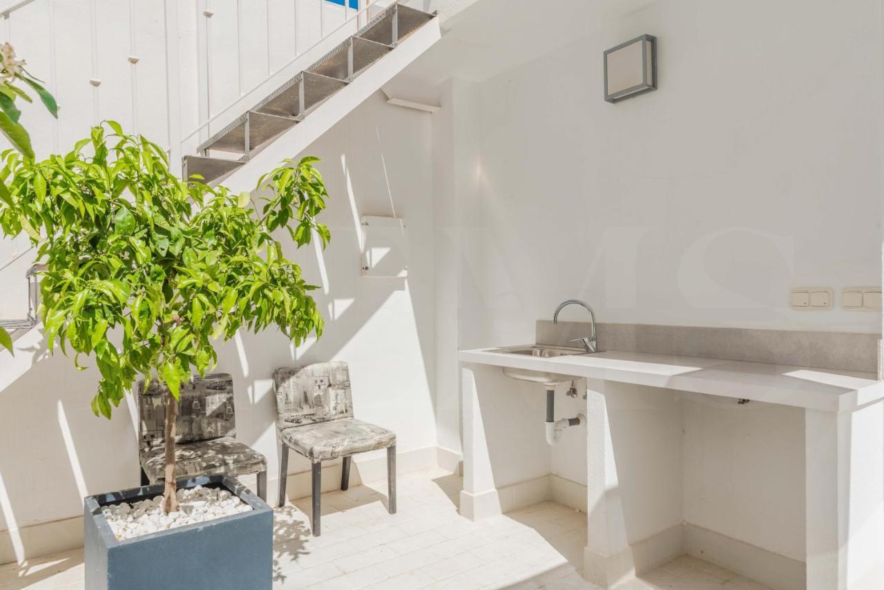 Penthouse & Private Rooftop In The Heart Of By Rems Appartamento